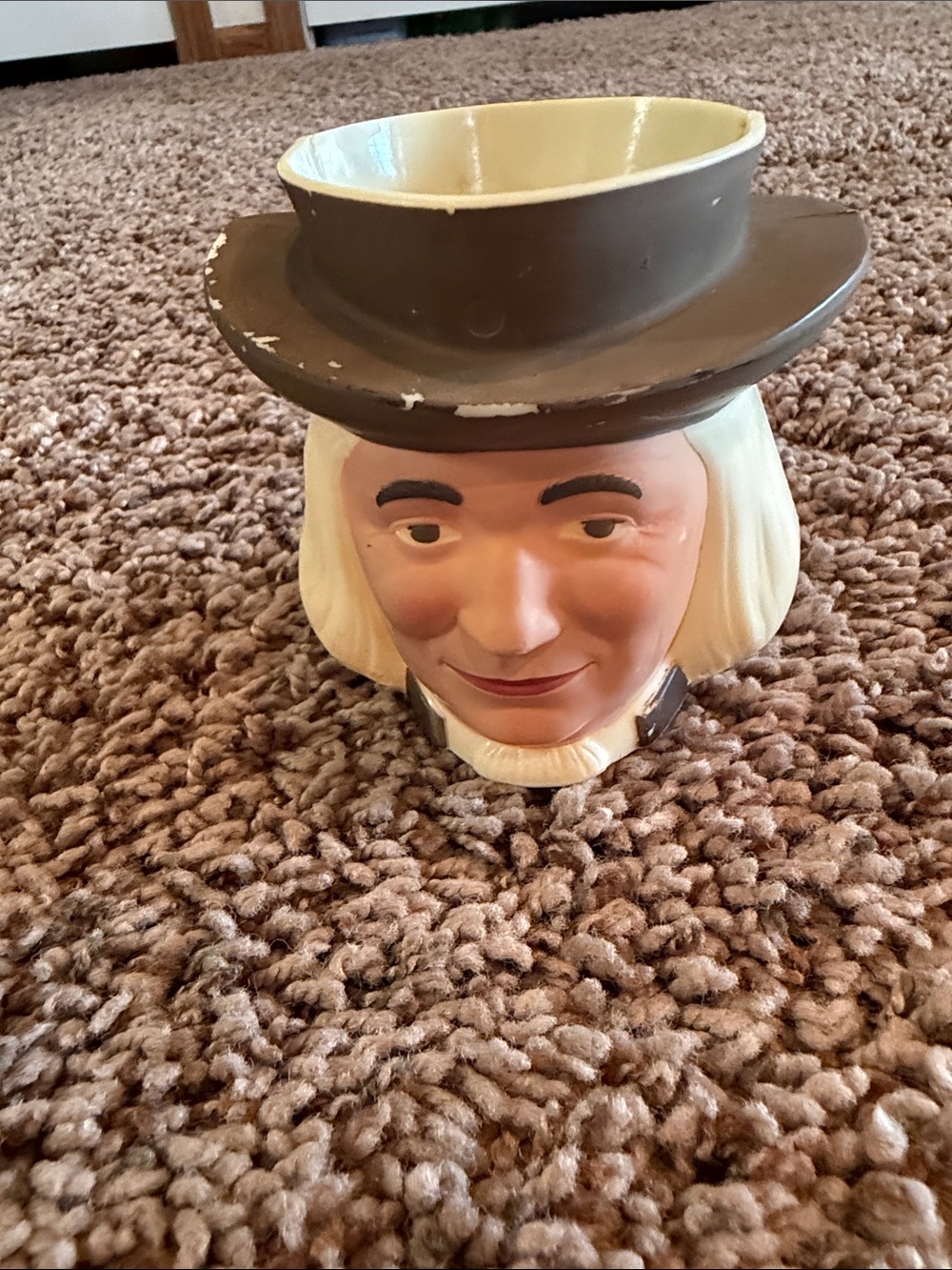 Novelty Pilgrim Head plastic cup in Brown and Cream